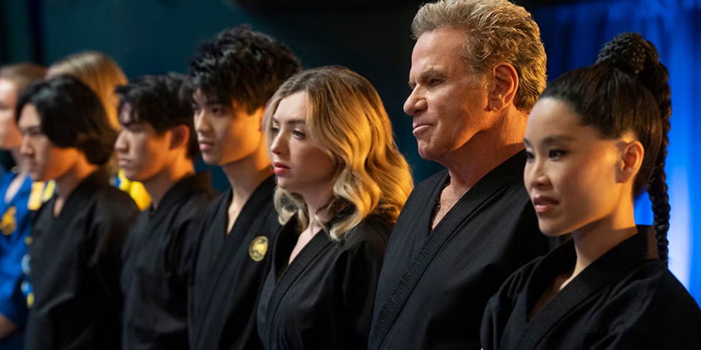 Tory Nichols (Peyton List), John Cleese (Martin Kove), Kim Da-eun (Alicia Hannah Kim) y otros estudiantes de Cobra Kai aparecen en la sexta parte de la temporada de 'Cobra Kai', parte 1.