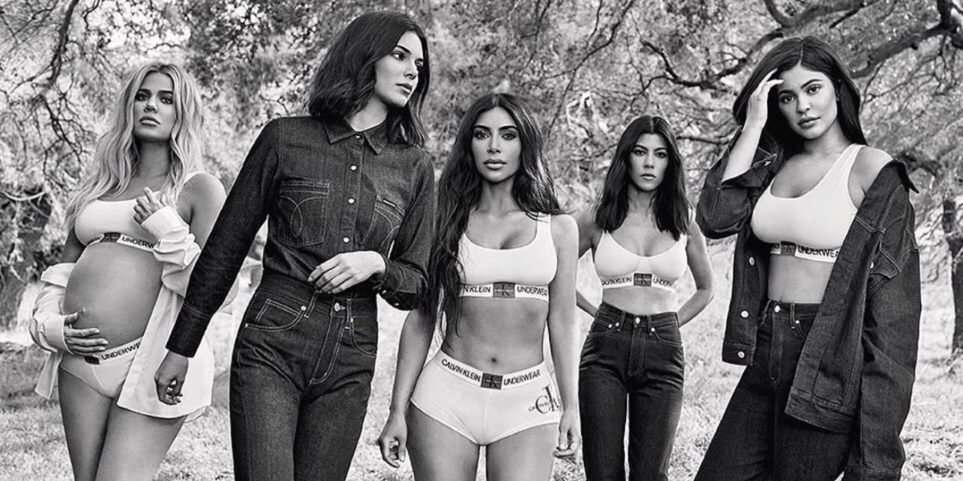 Khloe, Kendall, Kim, Kourtney y Kylie durante una sesión de fotos de Calvin Klein.