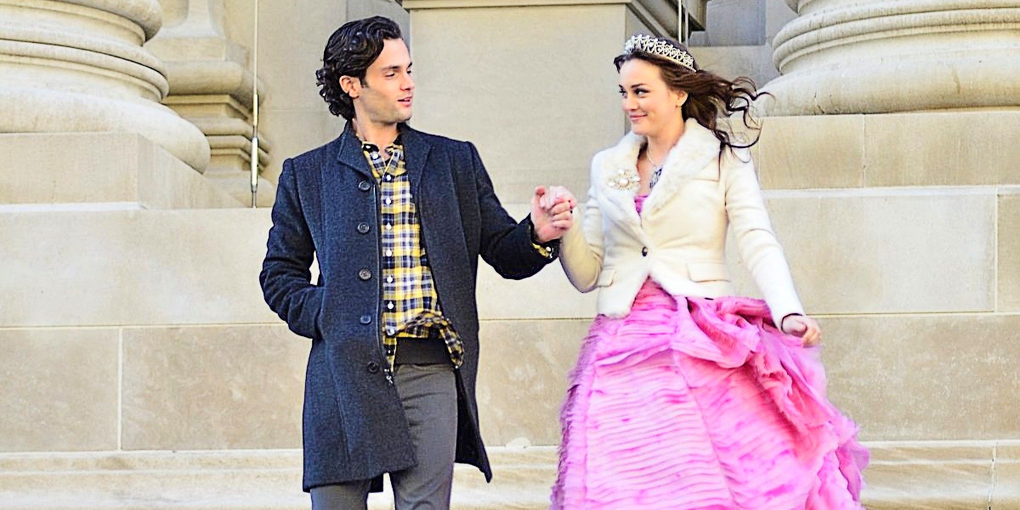 Dan Humphrey and Blair Waldorf holding hands in Gossip Girl