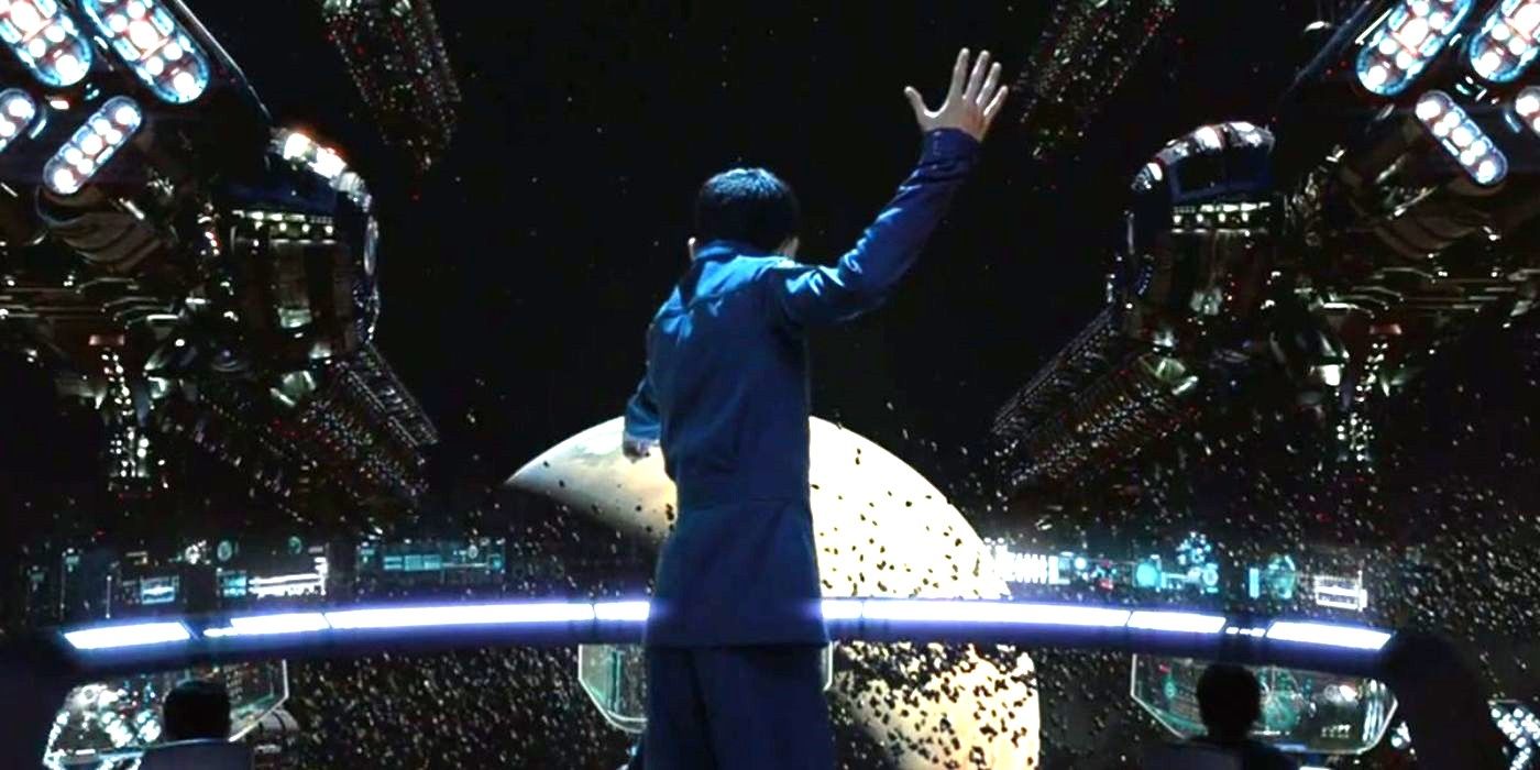 Ender controls the movements of battle in 'Ender's Game'