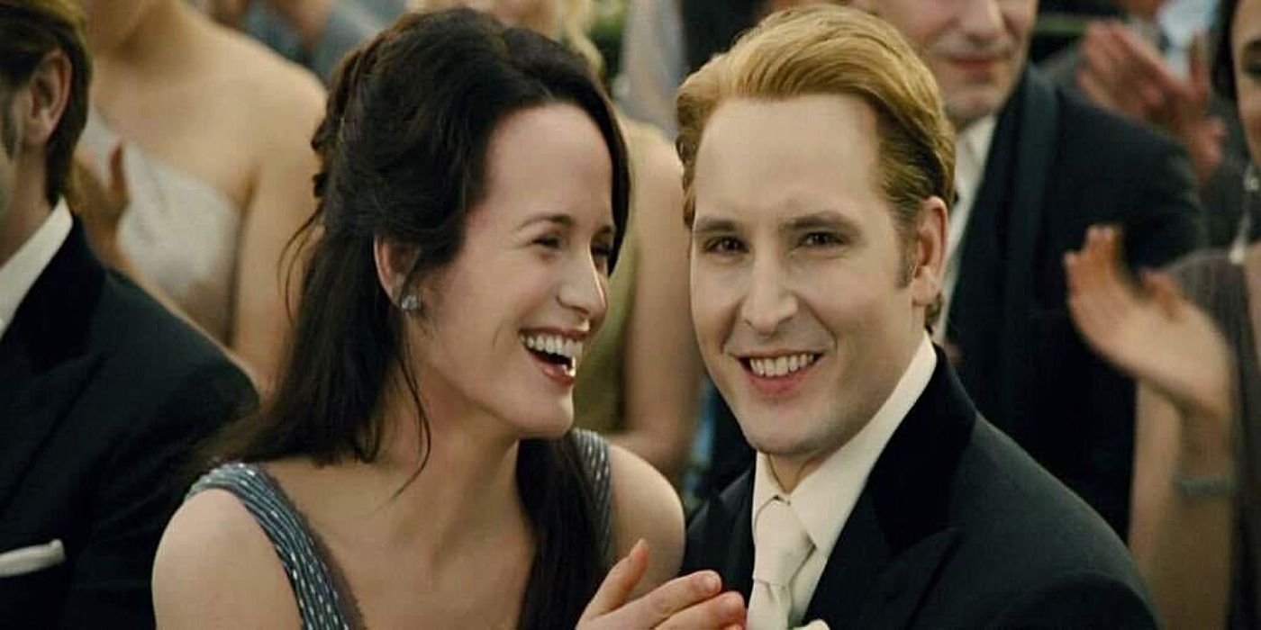 Esme Cullen smiling at Carlisle Cullen in Twilight: Breaking Dawn Part 1 