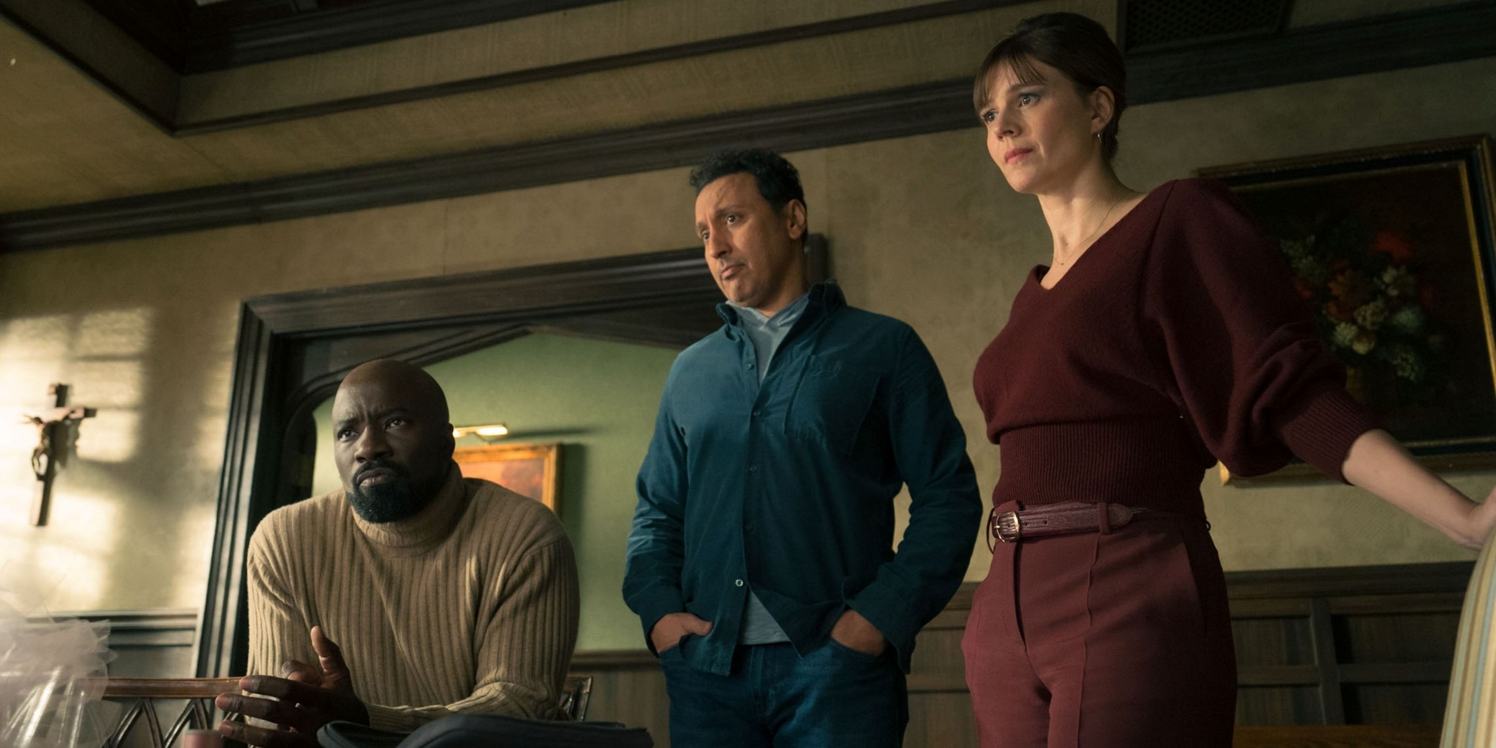 Katja Herbers, Aasif Mandiv &amp; Mike Colter in a diagonal line formation in an office in Evil