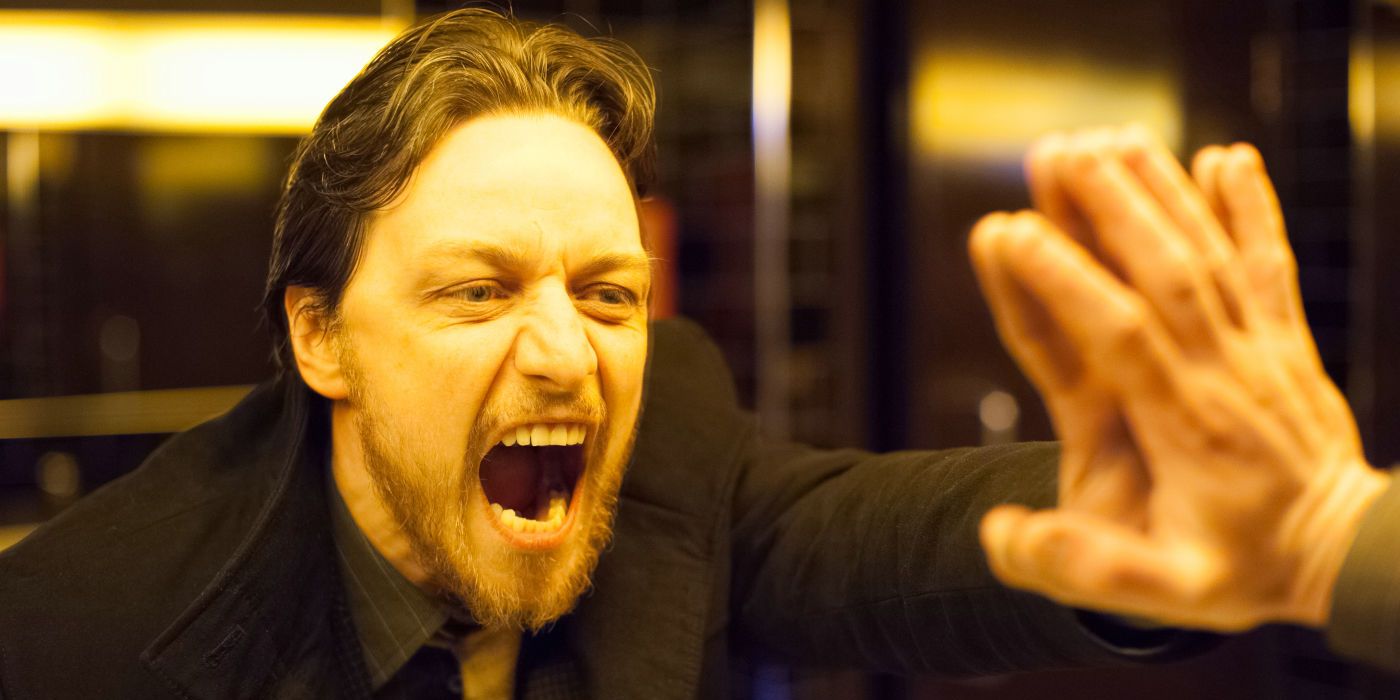 James McAvoy as Bruce Robertson yelling at his reflection in a mirror in 'Filth' (2013)