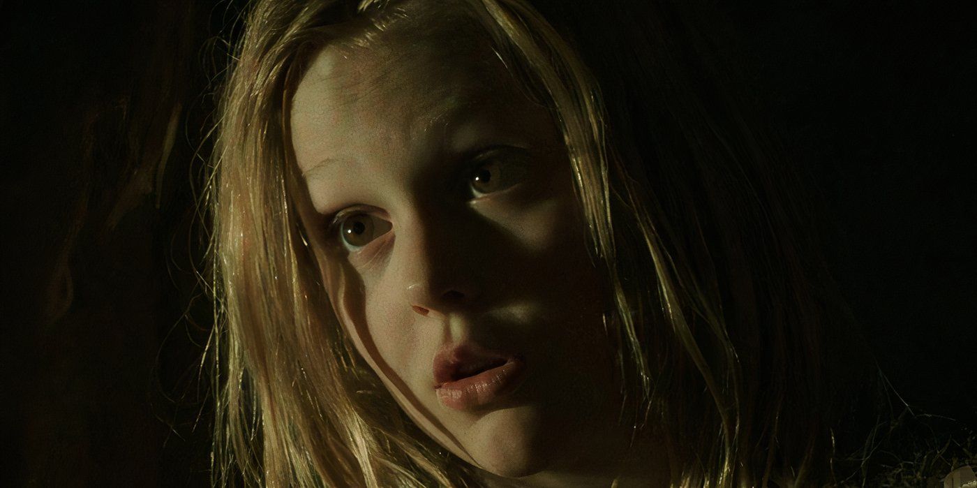 Emily Alyn Lind interpreta a Zoe en el thriller de terror psicológico Hidden (2015)