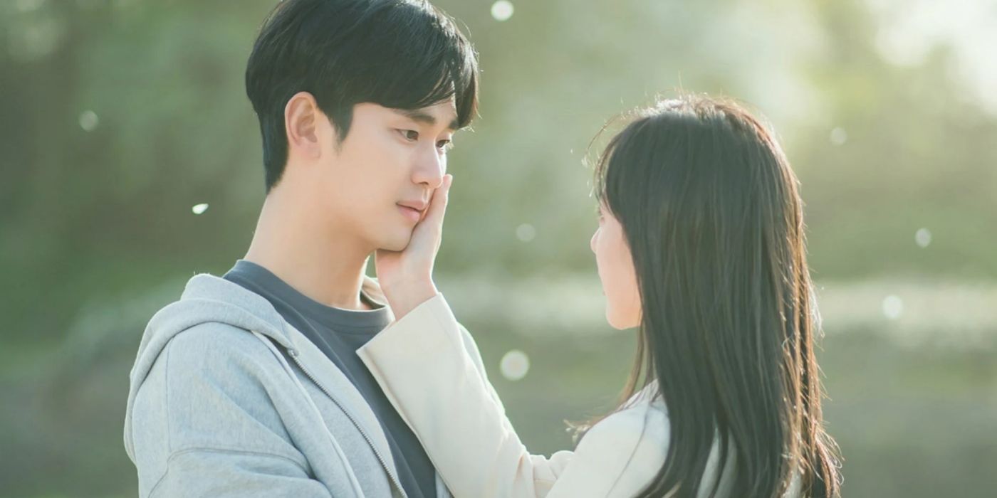 Kim Ji-won y Kim Soo-hyun abrazándose en Queen of Tears