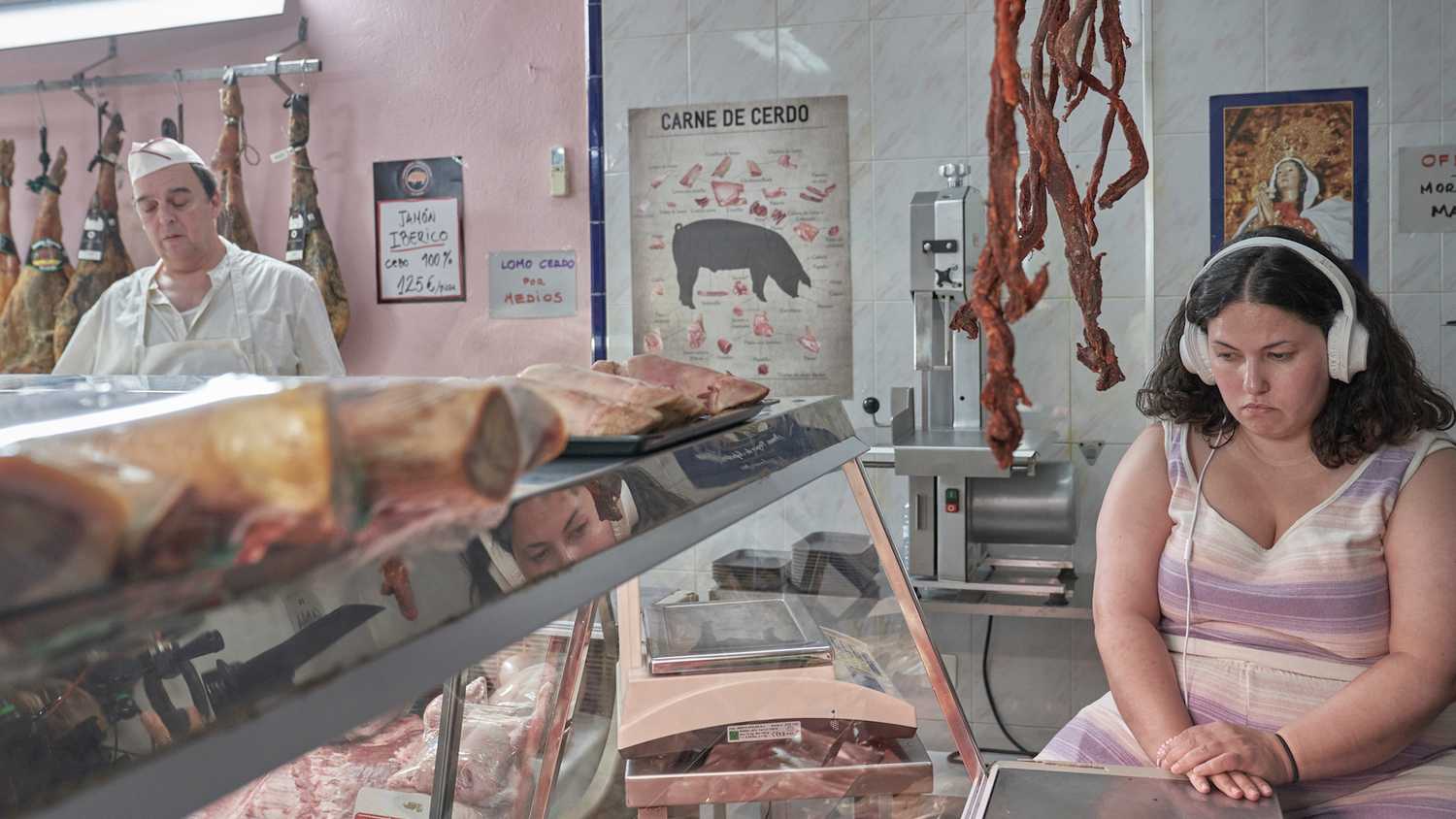 精肉店での様子