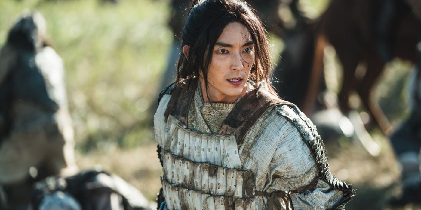 Lee Joon-gi in a suit of armor in Arthdal Chronicles.