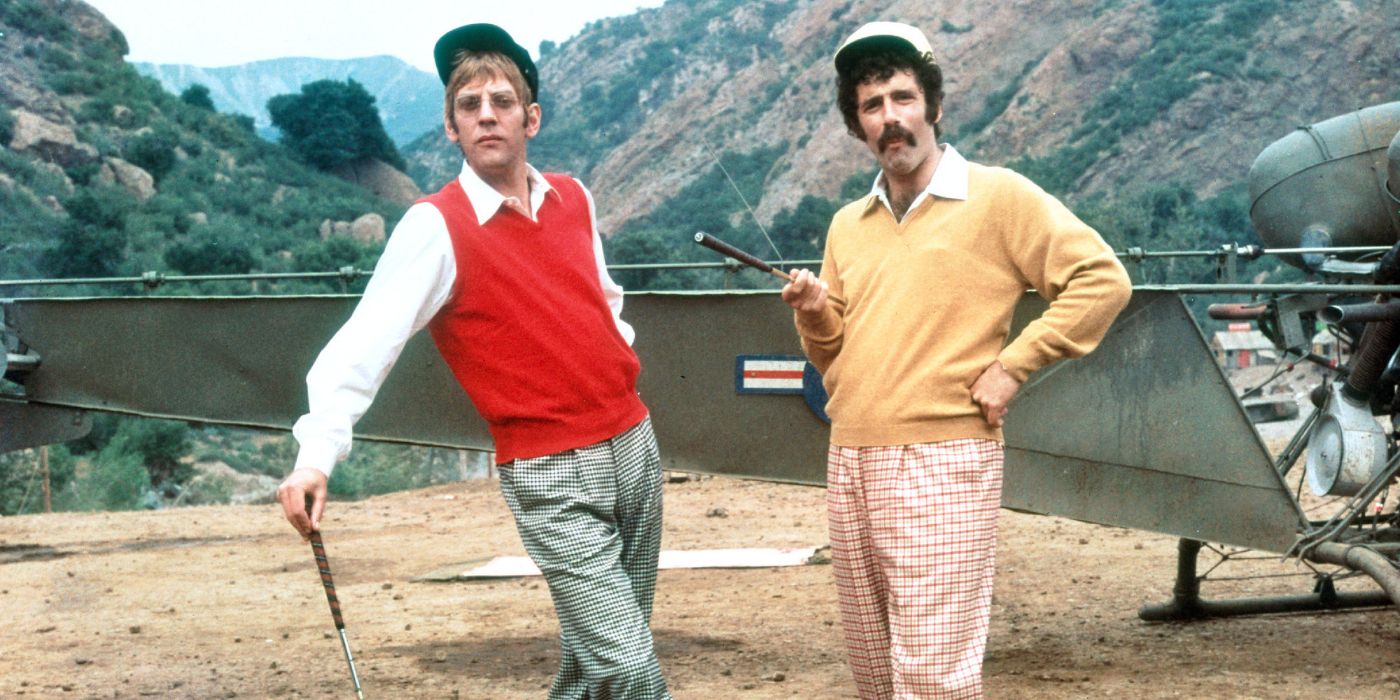 Hawkeye and Trapper John in a golf course looking to the distance in M*A*S*H