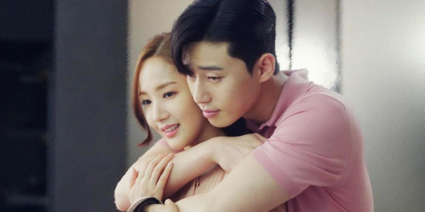 Park Seo-joon hugging Park Min-young from behind in What's Wrong with Secretary Kim.