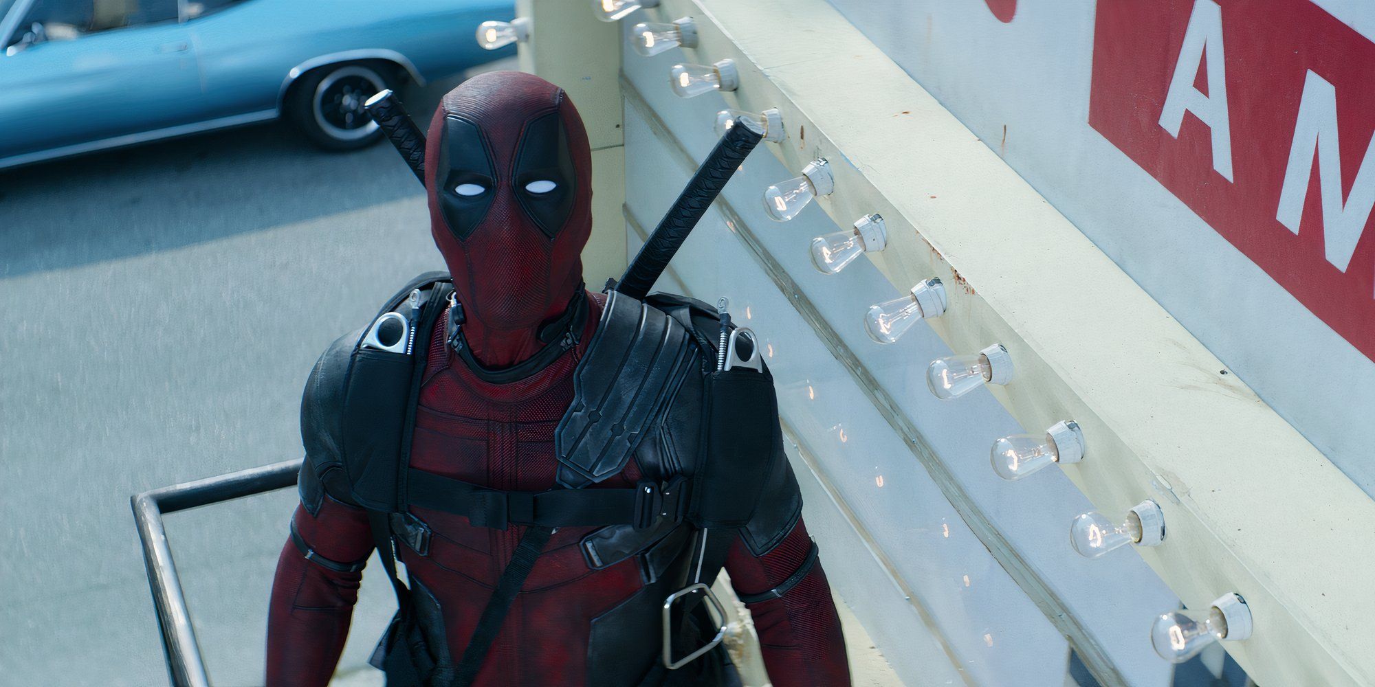 Deadpool looking up in Deadpool 2 (2018)