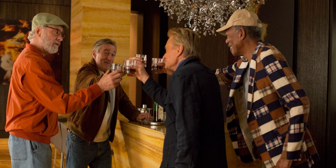 Kevin Kline, Robert De Niro, Michael Douglas y Morgan Freeman imparten una clase llena de vasos en 'Last Vegas'