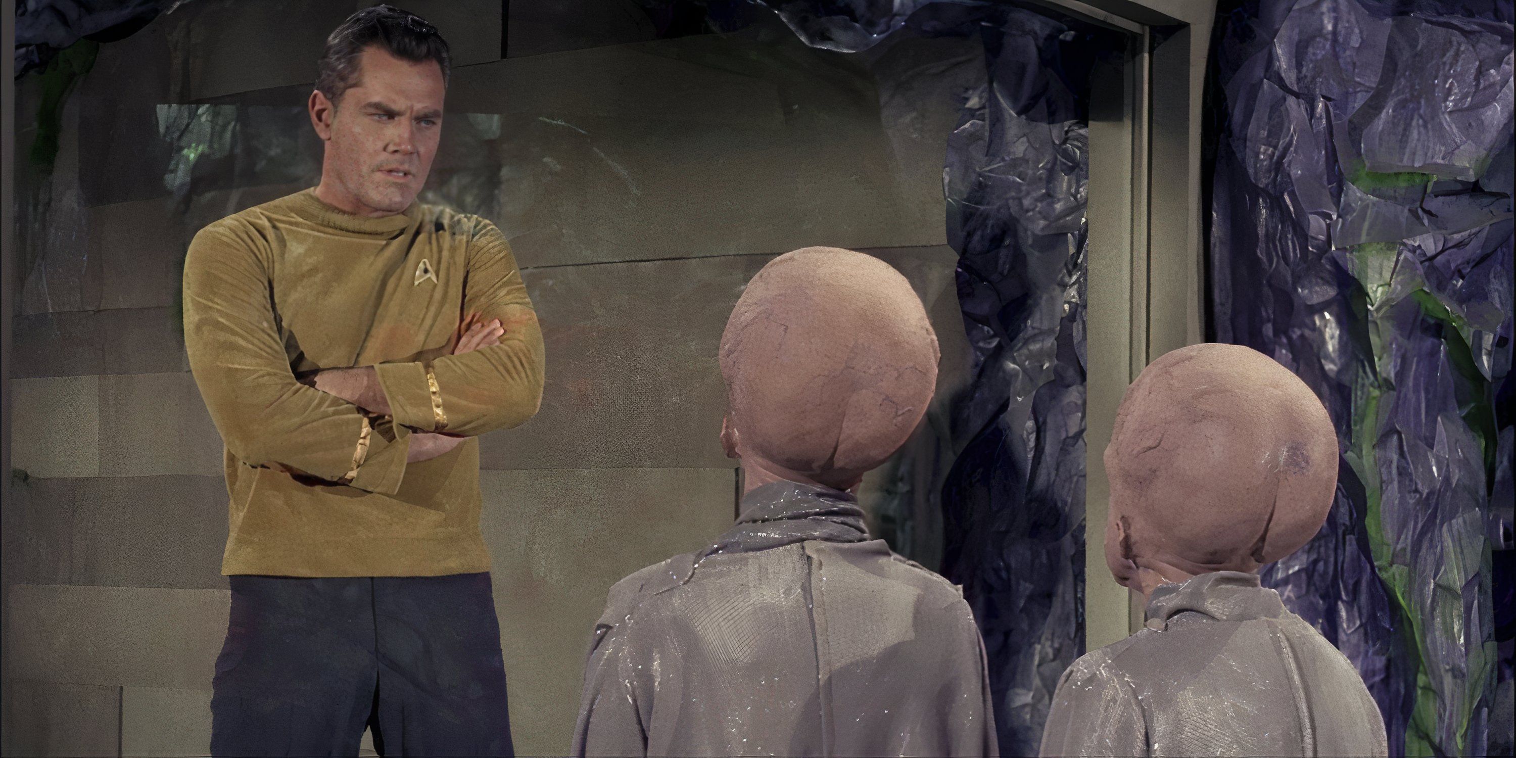 Captain Pike talking to two aliens in Star Trek: The Original Series