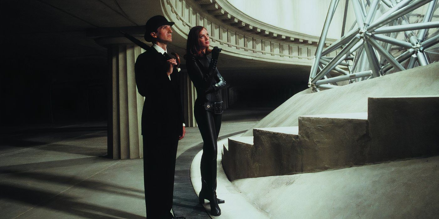 John Steed and Emma Peel looking up in &lsquo;The Avengers&rsquo;