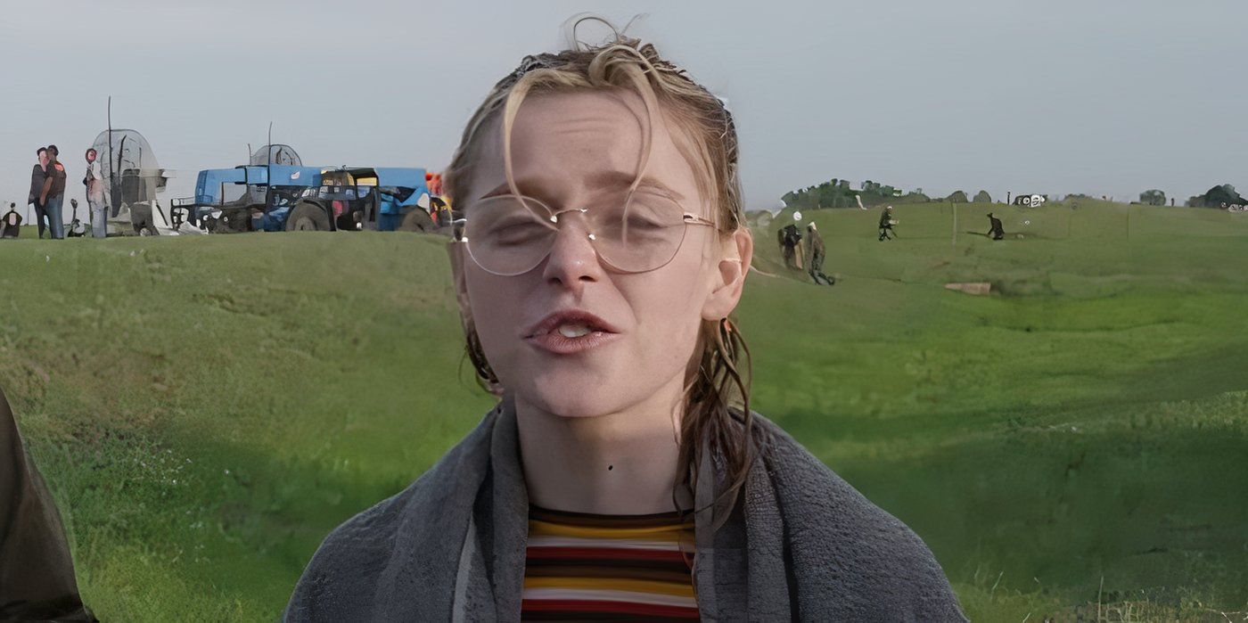 Kiernan Shipka as Addy talking to the camera on the set of Twisters.