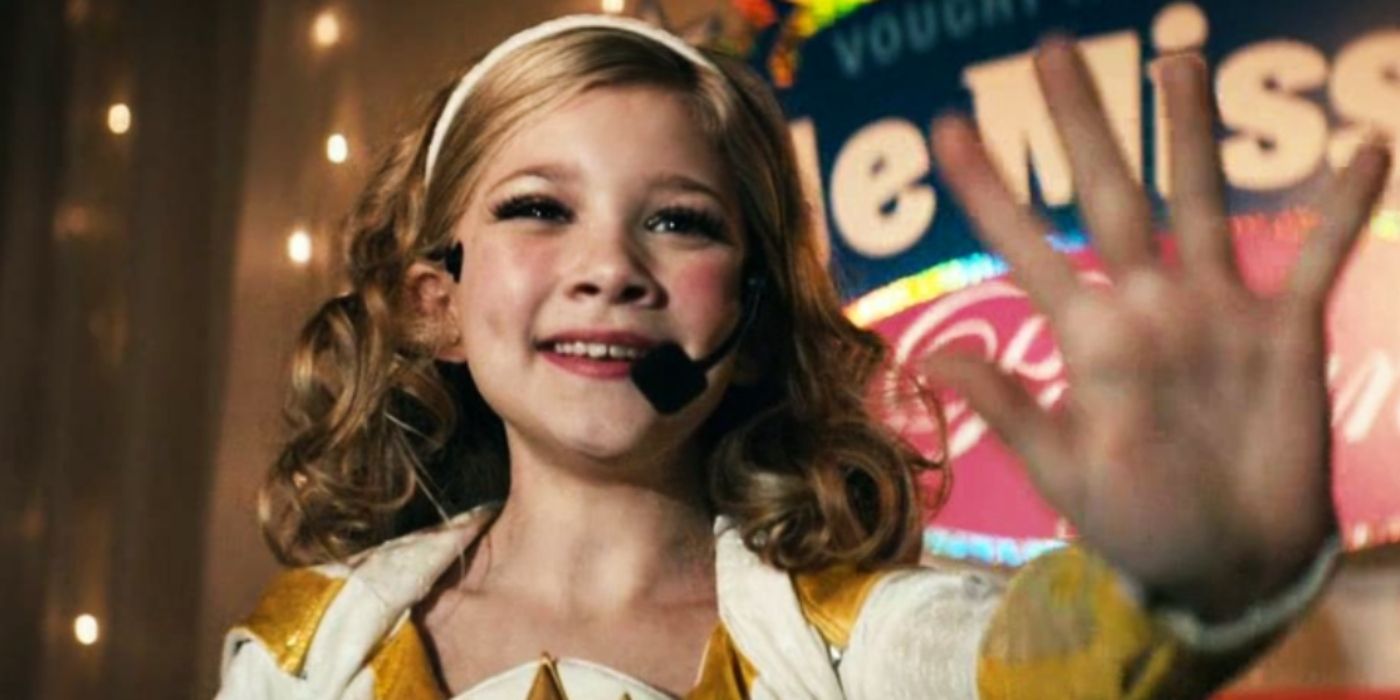 young starlight at a pageant in the boys