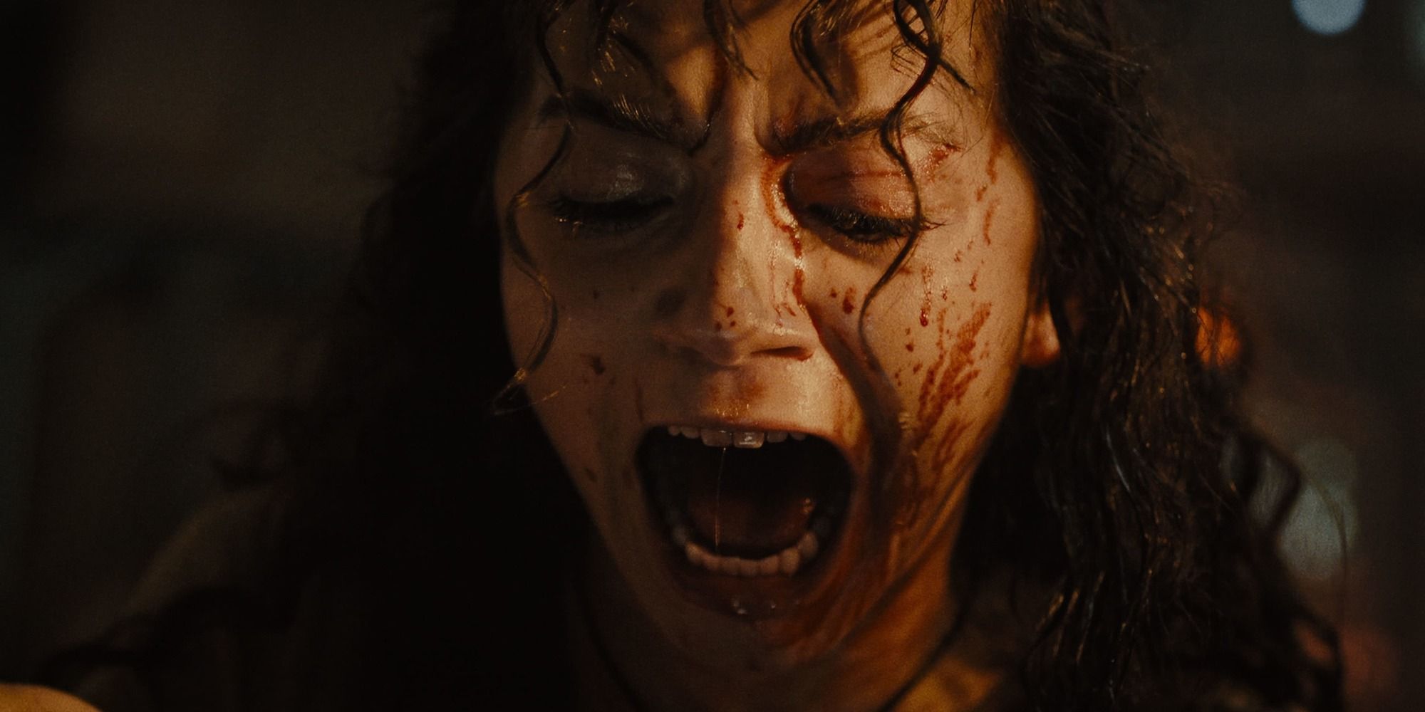 Isabela Merced as Kay screaming in Alien: Romulus