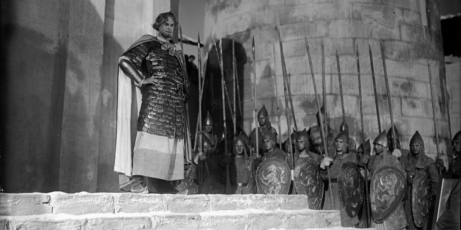 Nikolai Cherkasov como Alejandro en Alexander Nevsky (1938)