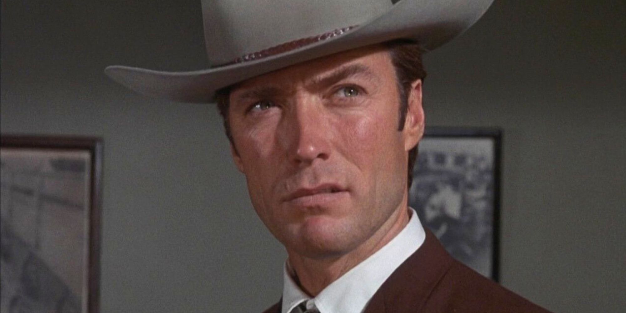 Los acantilados de Coogan (1968), protagonizada por Clint Eastwood como el sheriff Coogan