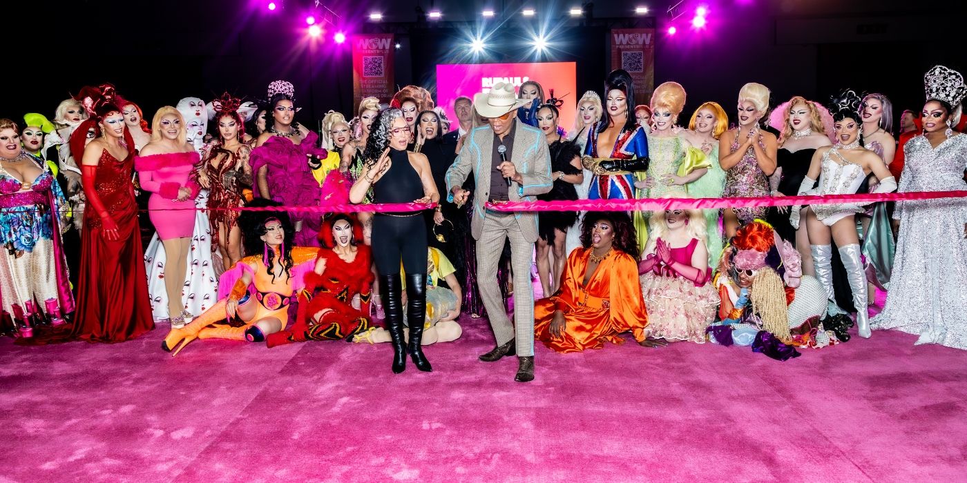 RuPaul and Michelle Visage welcome the crowds at the ribbon cutting at DragCon LA 2024.