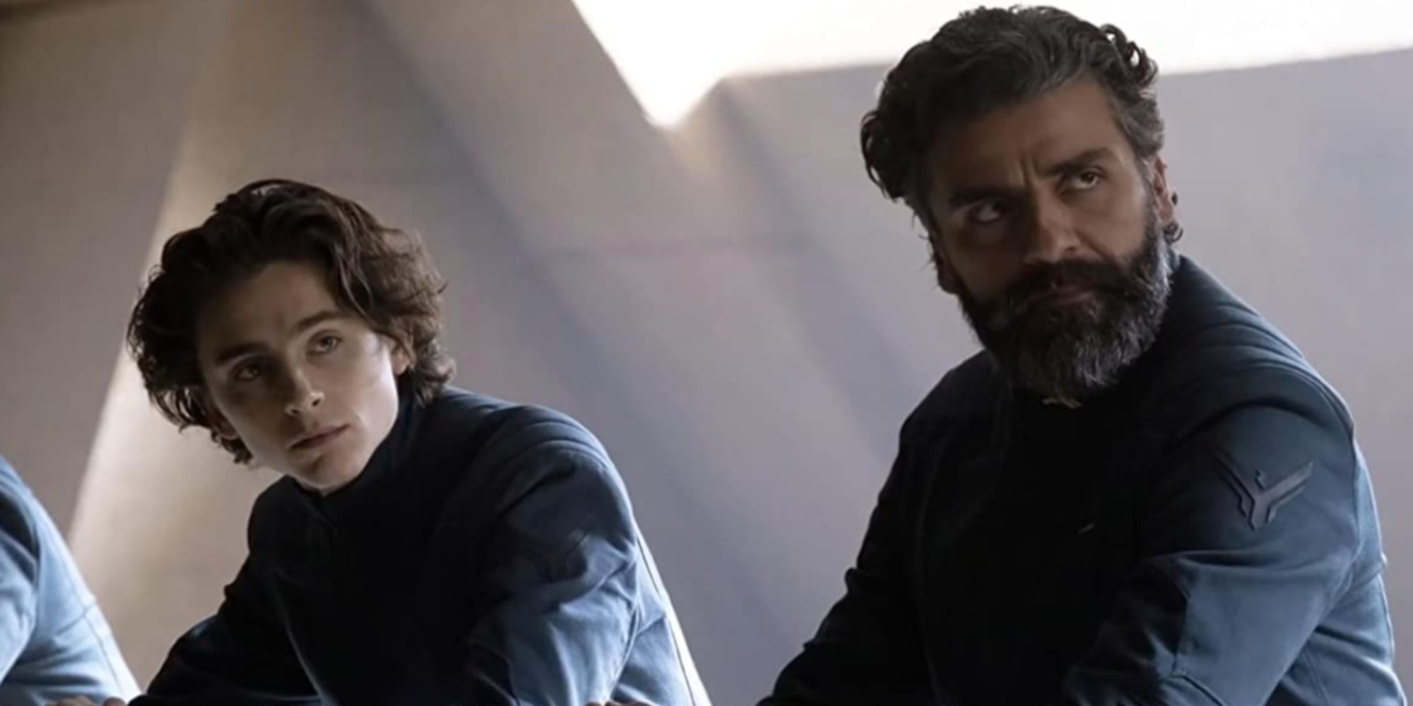 Duke Leto and Paul Atreides in Dune (2021) played by Oscar Isaac and Timothee Chalamet