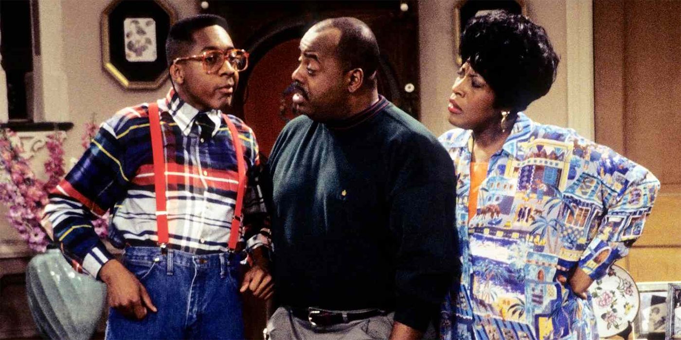 Jaleel White as Urkel, Reginald Veljohnson as Carl, and Jo Marie Payton as Harriette talking to each other and looking frustrated in Family Matters