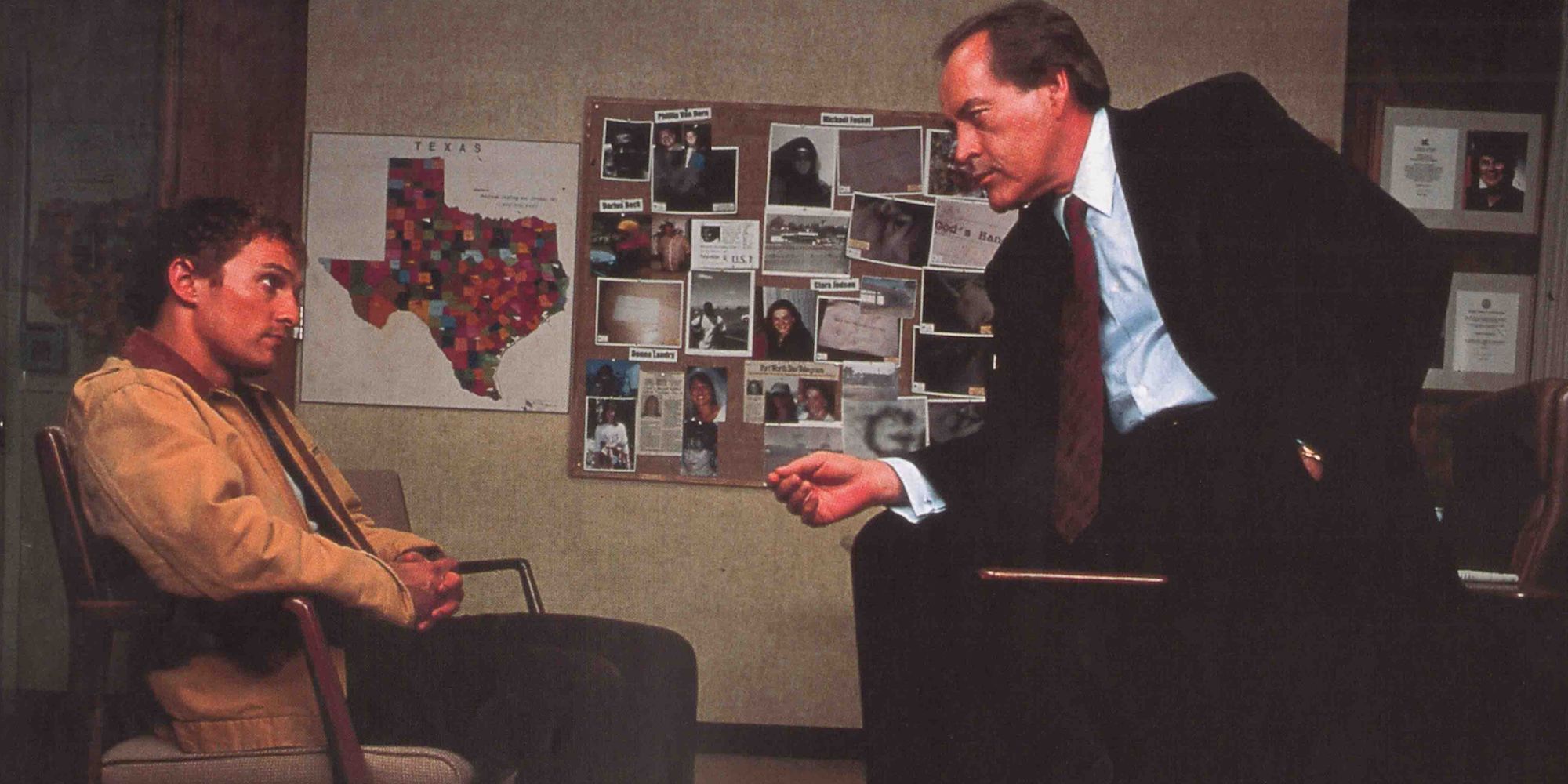 Powers Boothe as FBI Agent Wesley Doyle and Matthew McConaughey as Meiks in Frailty