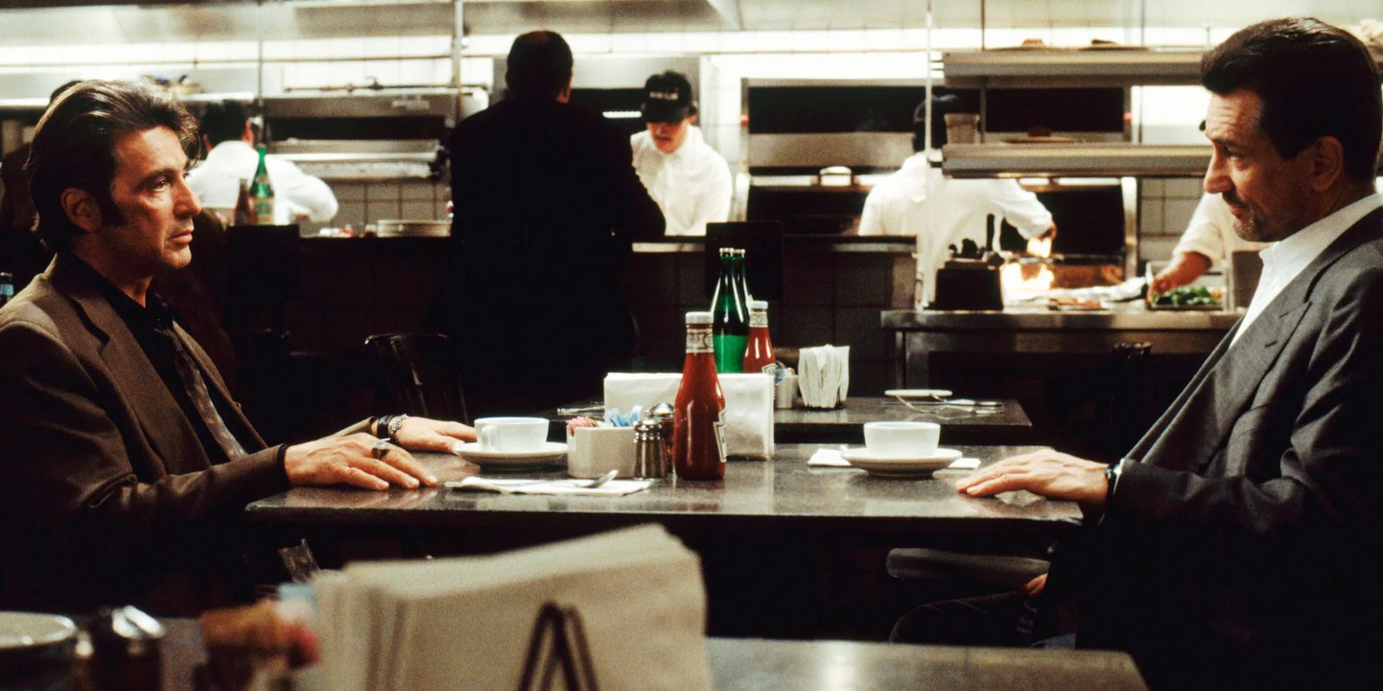 Al Pacino and Robert De Niro sit at a diner and have coffee together in Michael Mann&rsquo;s &lsquo;Heat&rsquo;