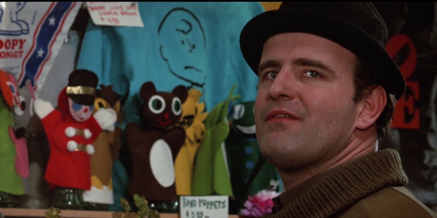 Peter Boyle smiling as Joe in Joe