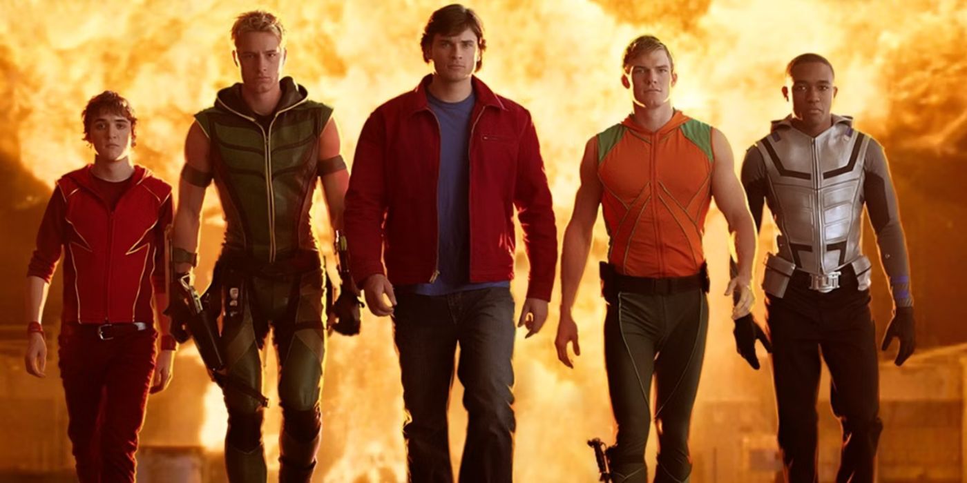 A Liga da Justiça - Kyle Gallner como Bart Allen/Impulse, Justin Hartley como Oliver Queen/Green Arrow, Tom Welling como Clark Kent/Boy Scout, Alan Ritchson como Arthur "AC" Curry/Aquaman e Lee Thompson Young como Victor Stone/Cyborg - afastando -se de uma explosão do episódio de 'Smallville' "Justiça."