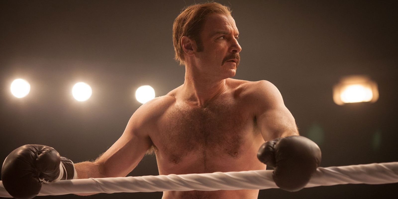 Liev Schreiber boxing in 'Chuck' (1)