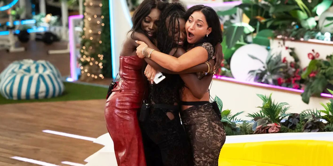 Love-Island-Season-6-PPG-Power-Puff-Girls-Serena Page-Leah Kateb,-JaNa Craig