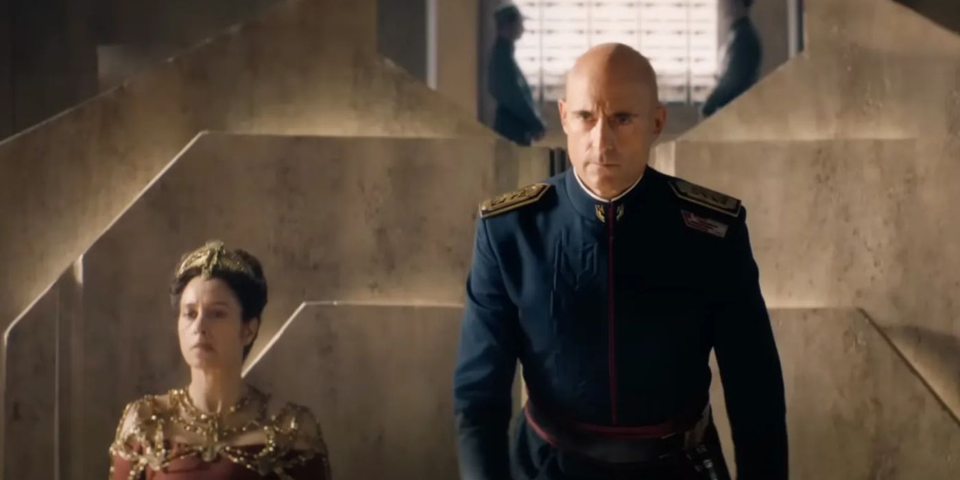 Mark Strong viste un traje futurista en el tráiler oficial de Dune: Prophecy.