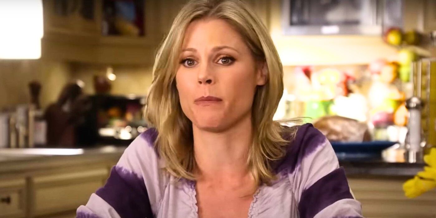 Claire, portrayed by Julie Bowen, looks mortified in Modern Family