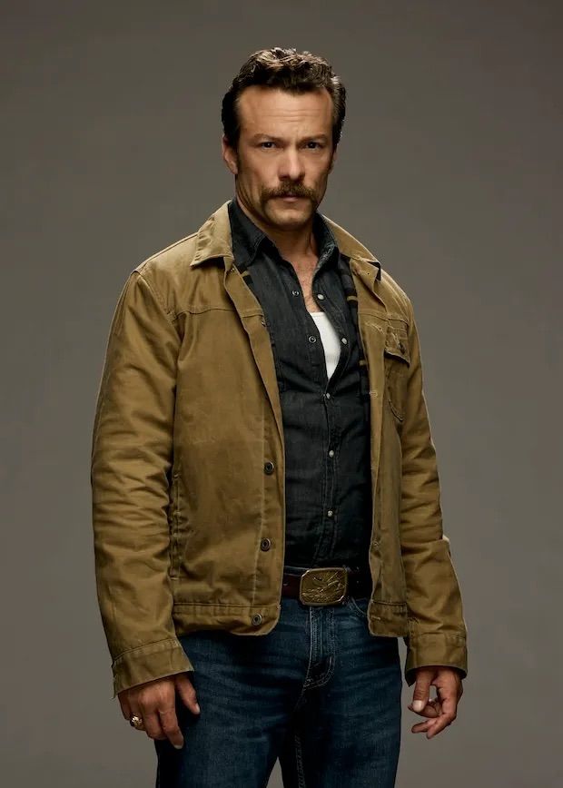 NCIS-origins-kyle-Kyle Schmid as Mike Franks in NCIS Origins