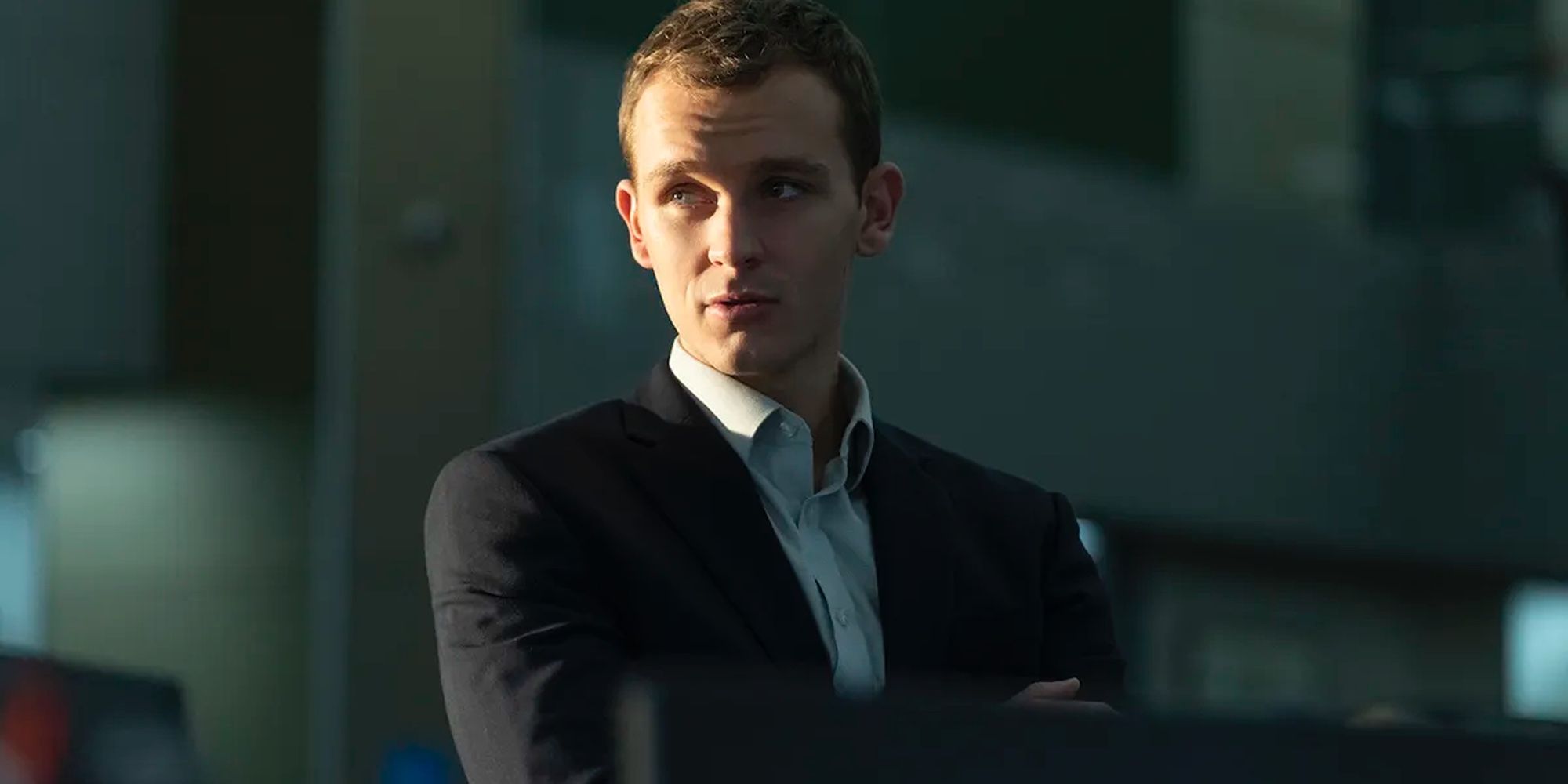Robert Spearing (Harry Lawtey) in Industry Season 2