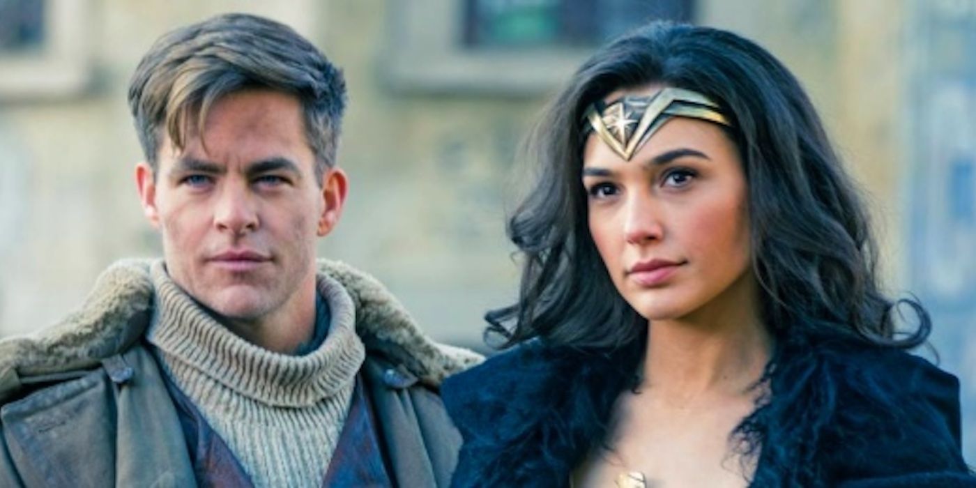 Steve Trevor (Chris Pine) y Wonder Woman (Gal Gadot) juntos en Wonder Woman 1984"