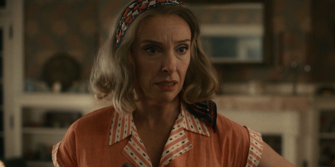 Toni Collete as Mother in I&rsquo;m Thinking of Ending Things