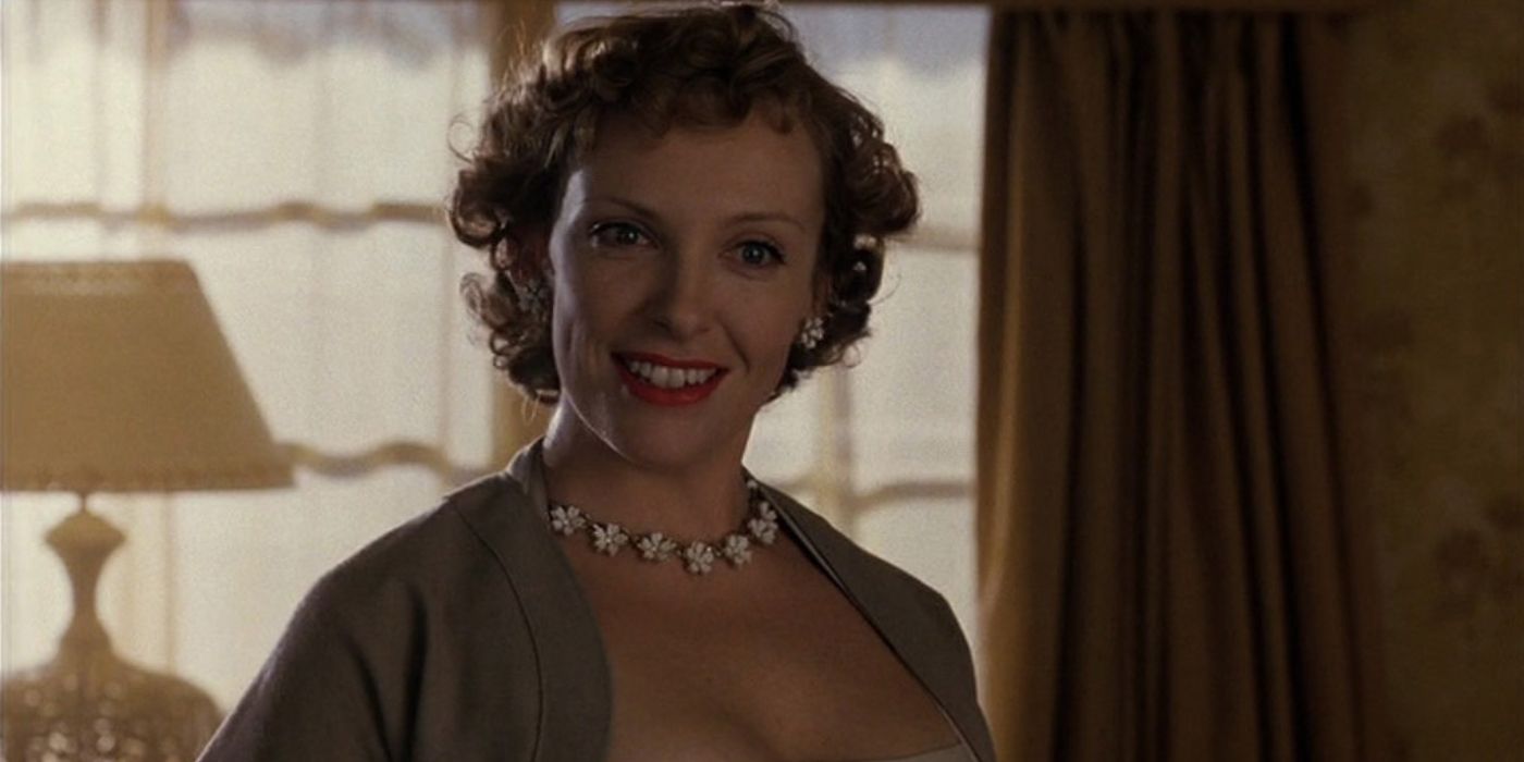 Toni Collette as Kitty smiling in The Hours