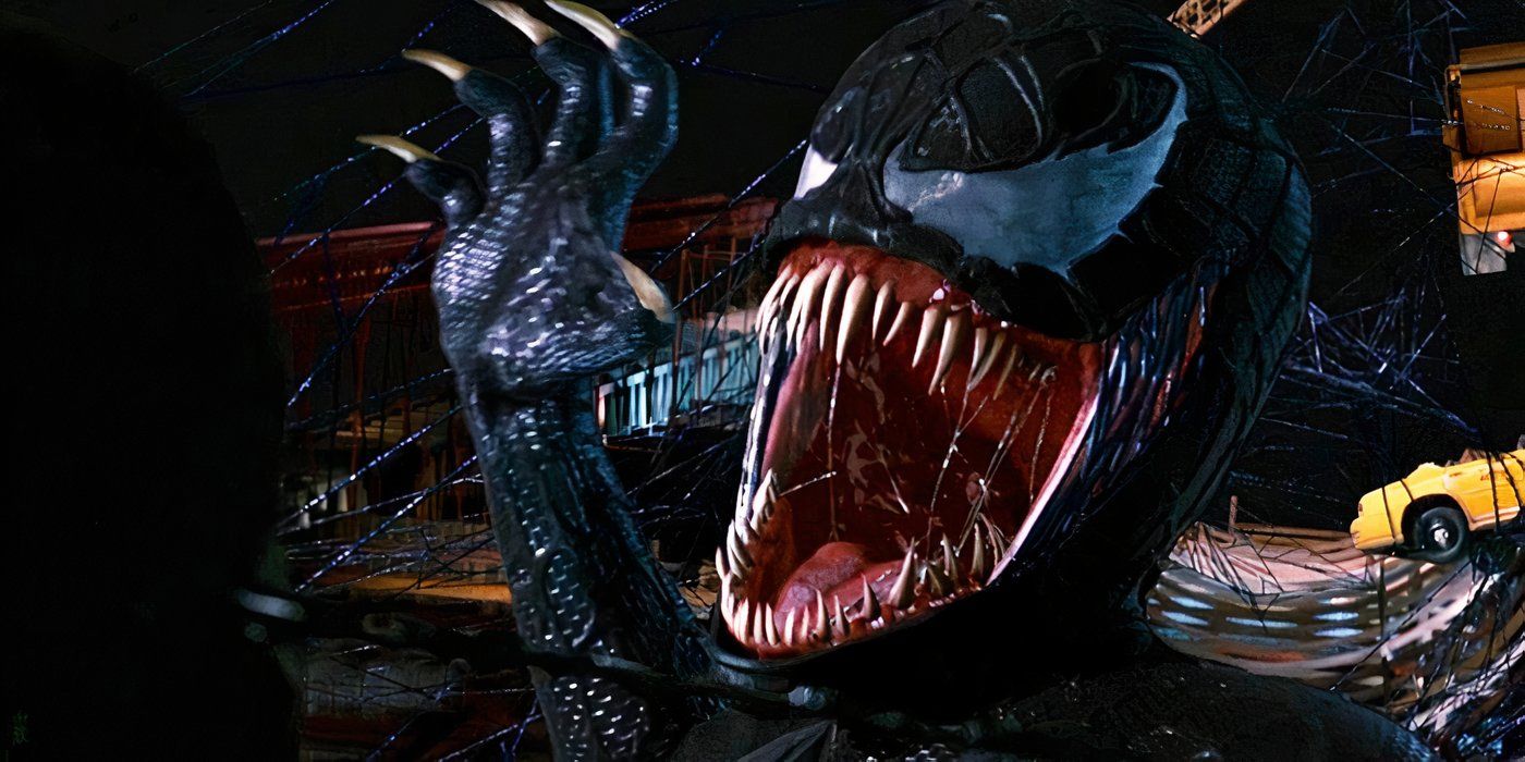 Venom preparing a claw attack in Spider-Man 3