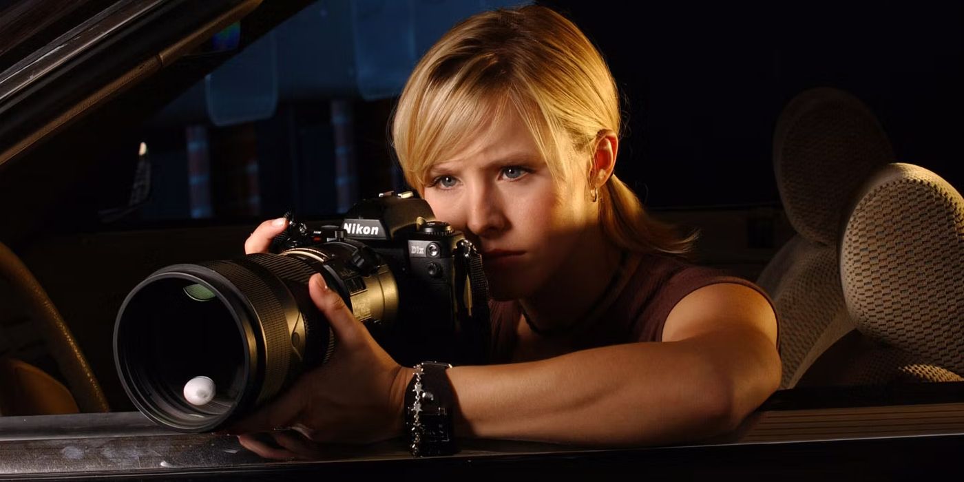 Kristen Bell in her classic camera pose in 'Veronica Mars.'