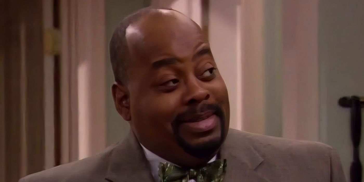 Carl Winslow looking at someone off-camera in the 90s sitcom Family Matters