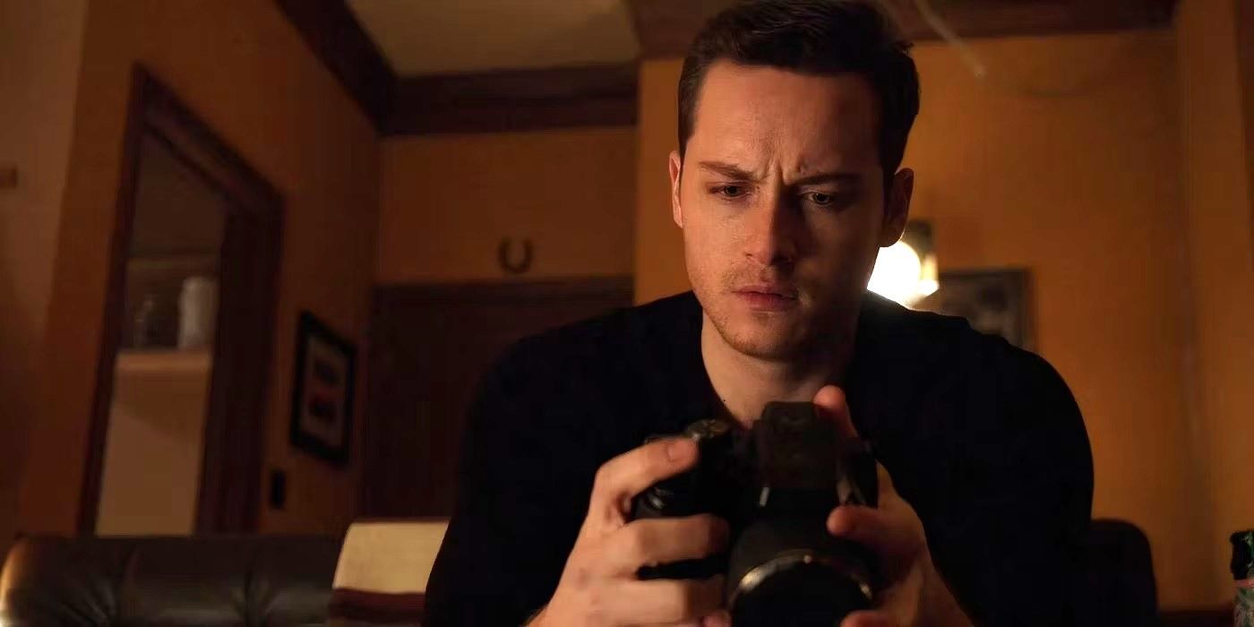 Detective Jay Halstead looking at a camera in Chicago P.D.