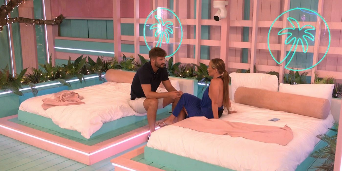 ciaran-nicole-daybeds-love-island-s11