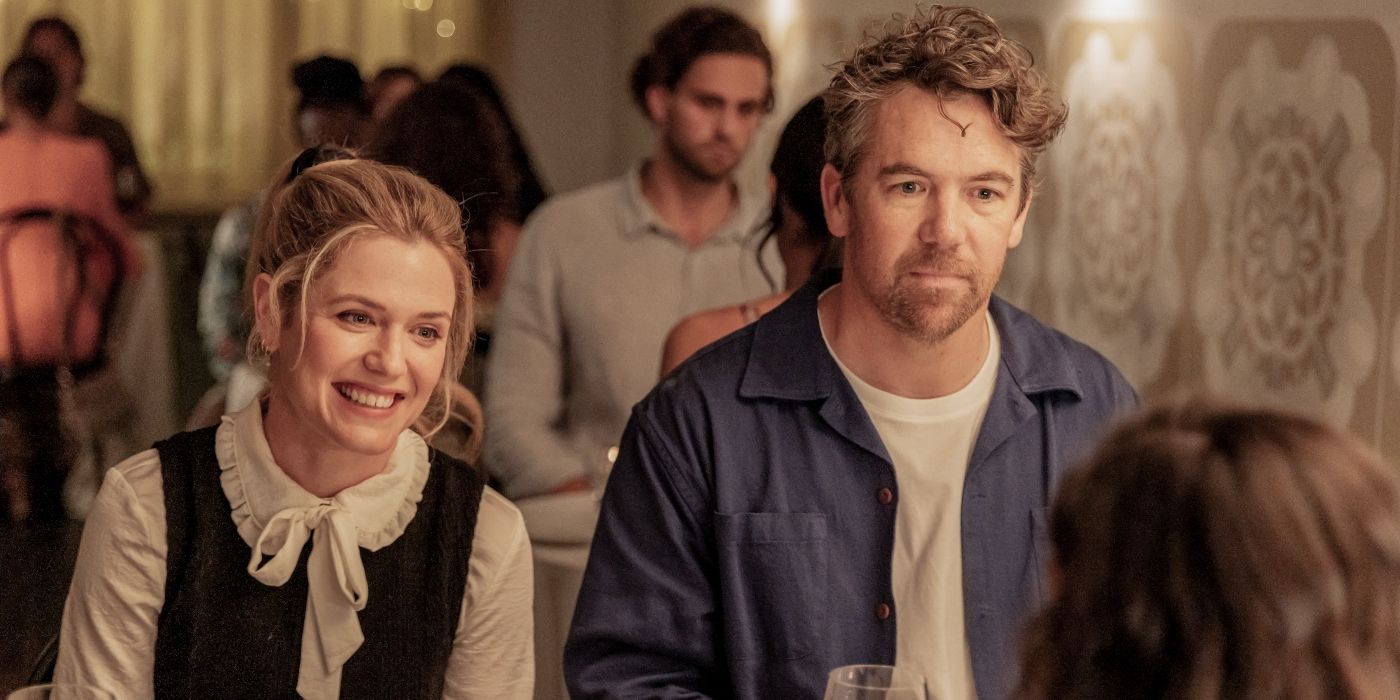 Patrick Bramall y Harriet Dyer asisten a la cena en Colin From Account Temporada 2 Episodio 4