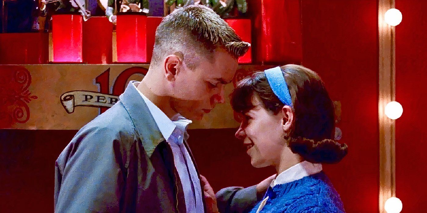 River Phoenix and Lili Taylor as Eddie and Rose share a romantic moment in Dogfight