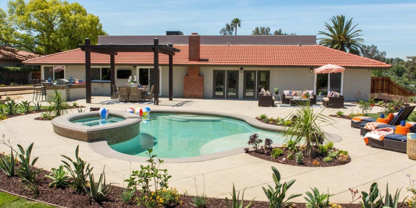 The stunning backyard of the 'Backyyard Staycation' episode of 'Flip or Flop.'