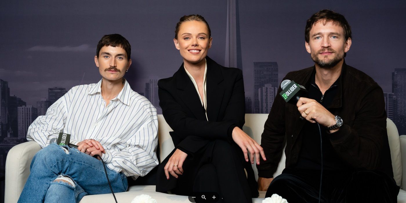Gustav Lindh, Frida Gustavsson, and August Wittgenstein posing on a couch