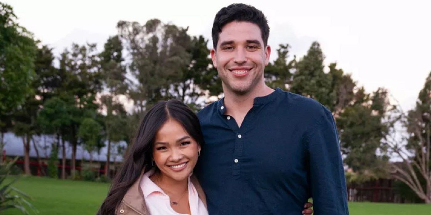 Jenn Tran and Devin Strader, smiling for a picture together