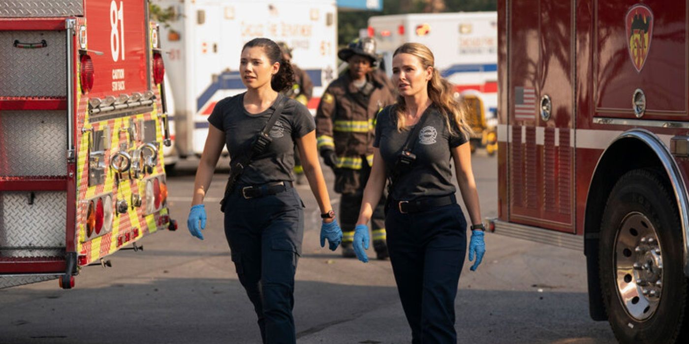 Jocelyn Hudson usa equipo de paramédico en la temporada 13 de Chicago Fire