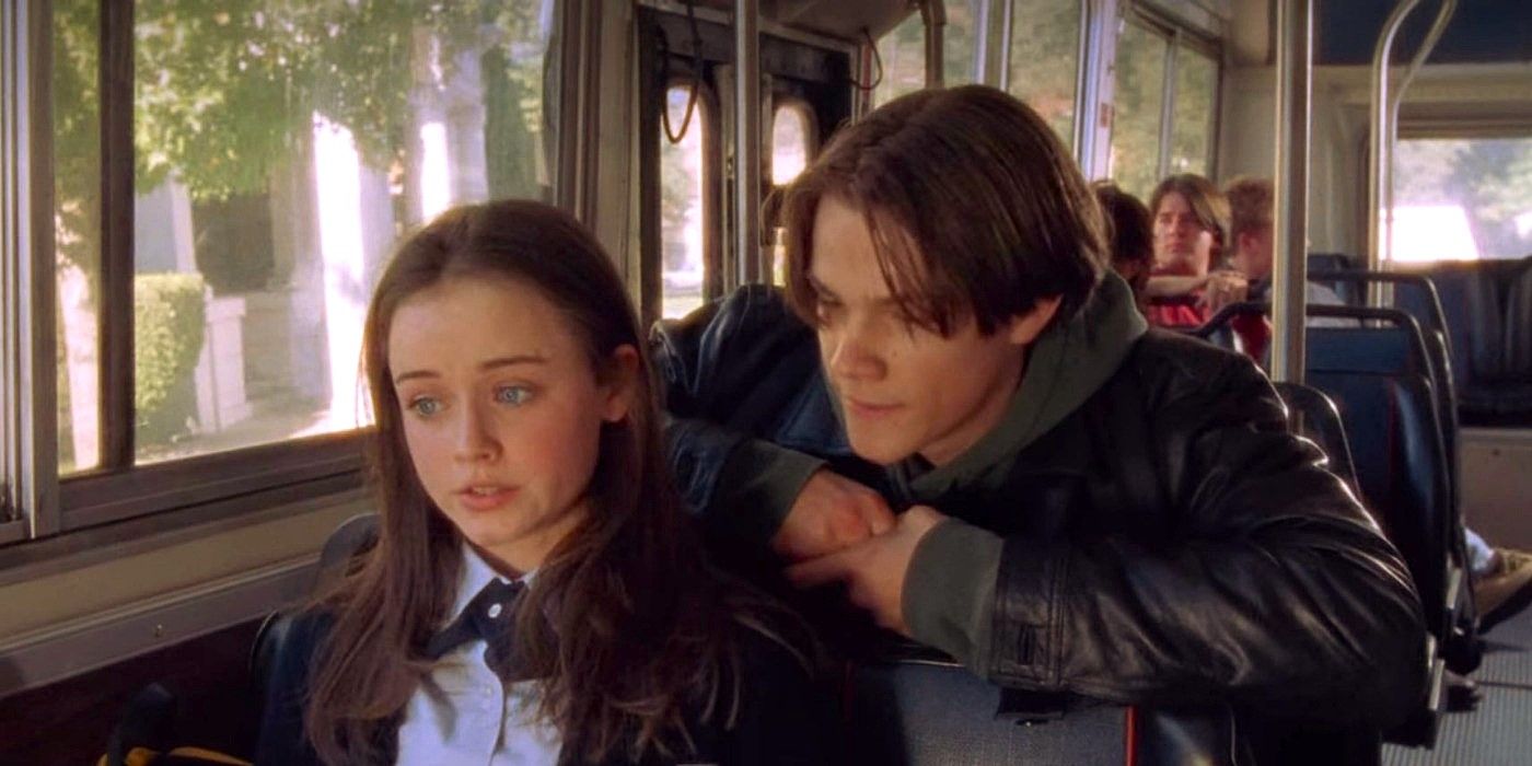 Rory Gilmore and Dean Forester meet in the bus again after meeting in the Pilot episode, as they have an animated conversation.